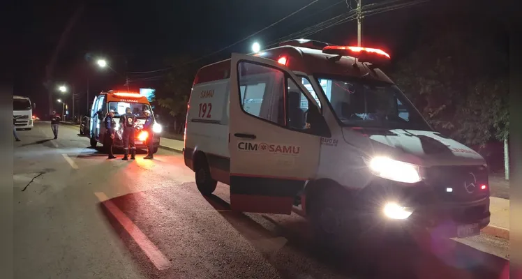 Jovem fica em estado grave após colidir contra traseira de caminhão em PG