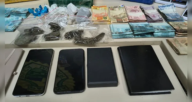 Mais de 6 kg de drogas são apreendidos e dupla é detida em Ponta Grossa
