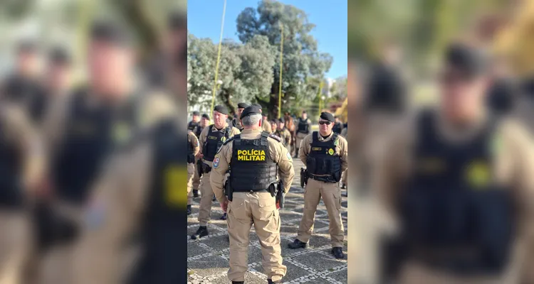 Operação policial aborda 84 pessoas e prende dois homens em PG