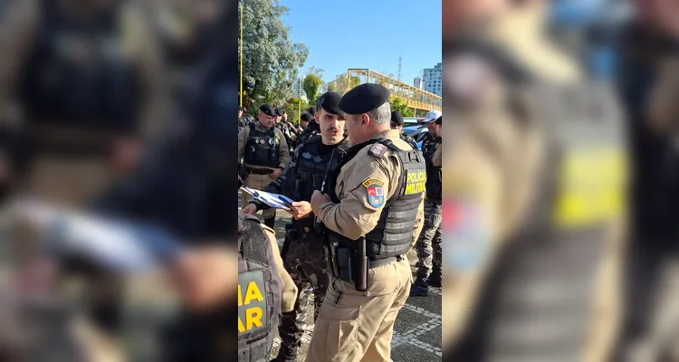 Operação policial aborda 84 pessoas e prende dois homens em PG