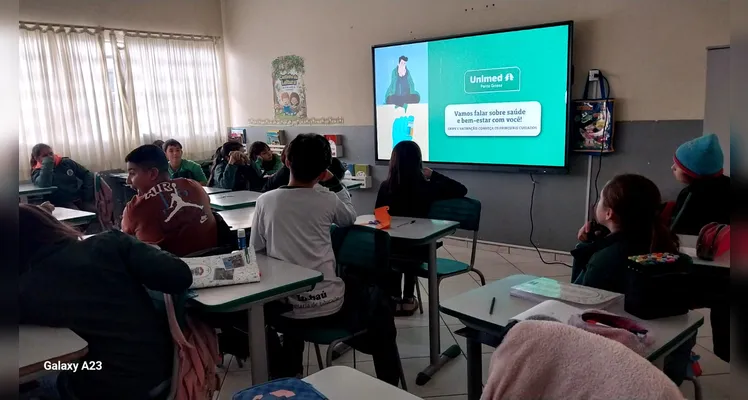 Veja os registros do trabalho em sala e da imunização das crianças.