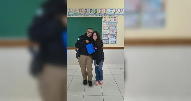 Os alunos aprenderam sobre tomada de decisões seguras, resistência a comportamentos de risco e a importância da parceria entre escola, família e Polícia Militar na formação cidadã.