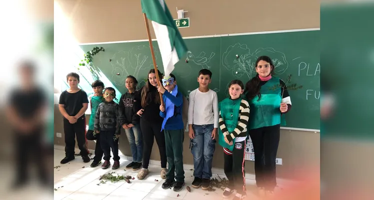 Confira a série de registros do amplo trabalho realizado pelos educandos.