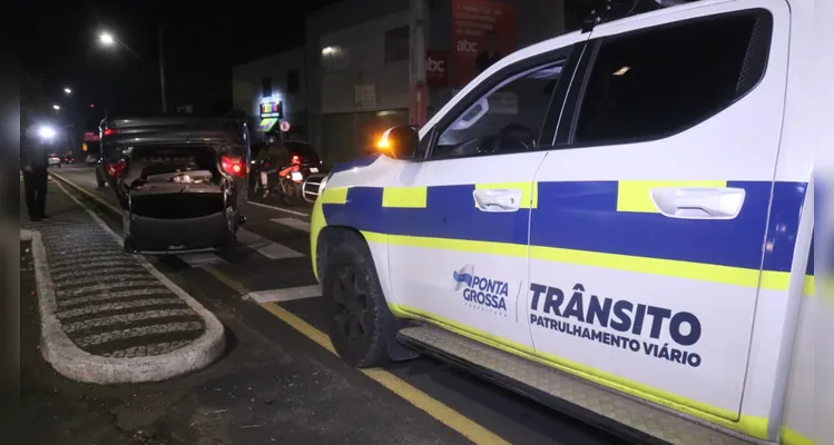 Capotamento mobiliza Patrulhamento de Trânsito na 'Visconde de Mauá' em PG