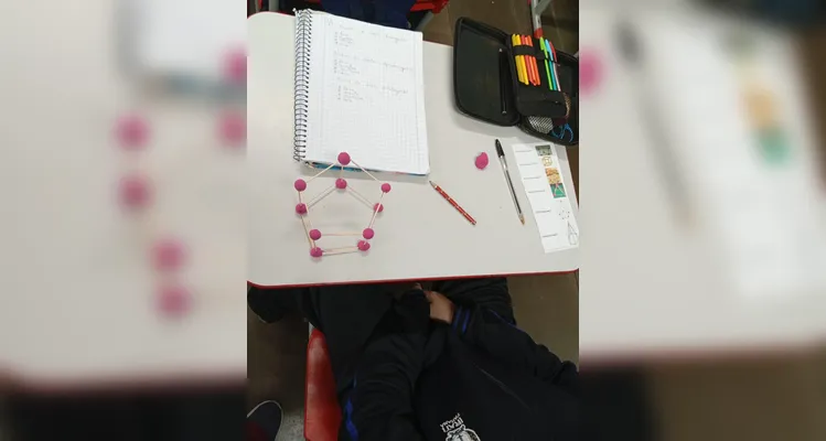 Confira os registros do trabalho em sala de aula.