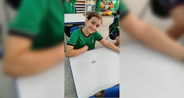 Confira as moedas e cédulas levadas pelos alunos à sala de aula.