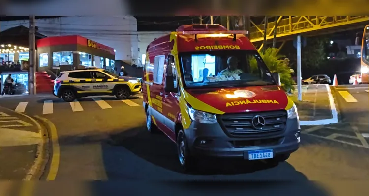 Adolescente de 13 anos é atropelado por moto no Centro de Ponta Grossa