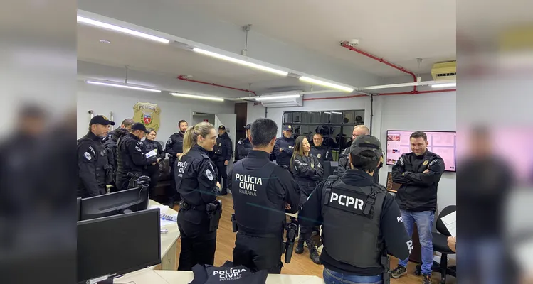 Operação prende três pessoas e apreende medicamentos em Castro