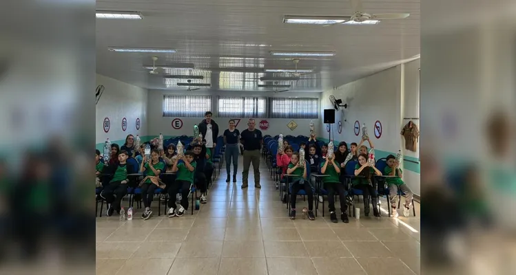 Confira os registros dos alunos no local.