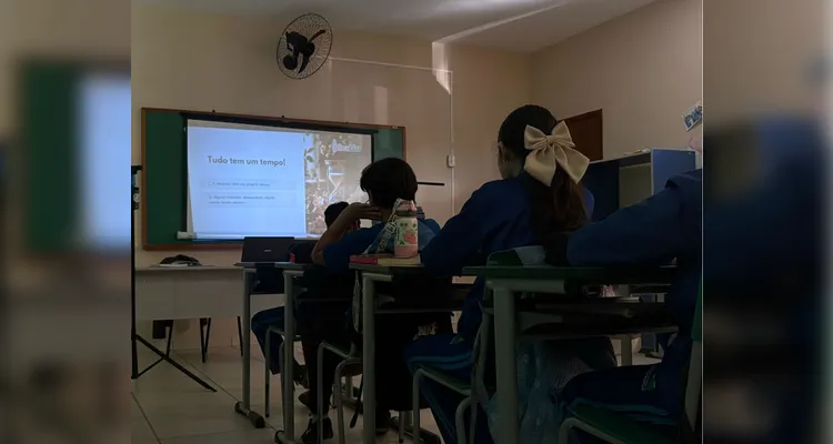 Confira os registros do trabalho em sala de aula.