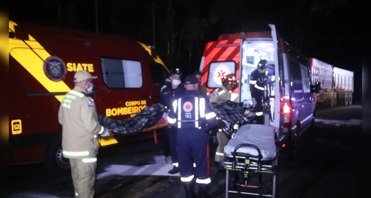 Motorista morre e cinco crianças ficam feridas após grave acidente em Itaiacoca