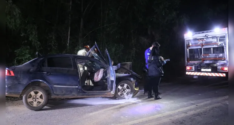 Motorista morre e cinco crianças ficam feridas após grave acidente em Itaiacoca