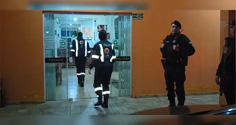 Confusão em pizzaria de Uvaranas termina com morador de rua e cliente agredidos