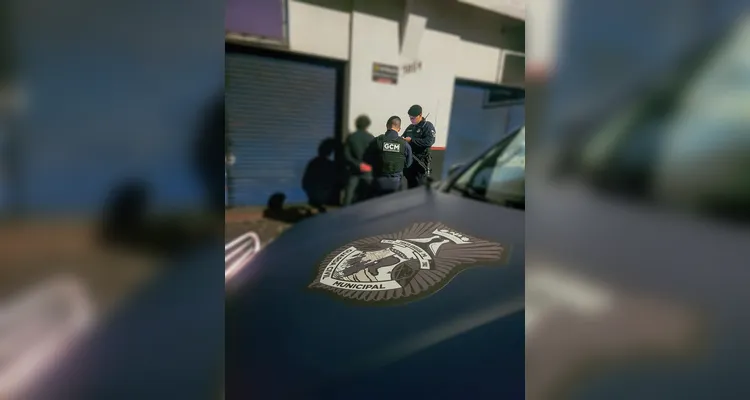 Operação 'SOS' resulta em prisão e apreensão de veículos no Centro de PG