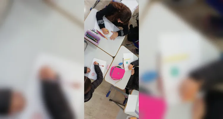 Confira os registros do trabalho em sala, nas casas dos alunos e durante a visita à universidade.