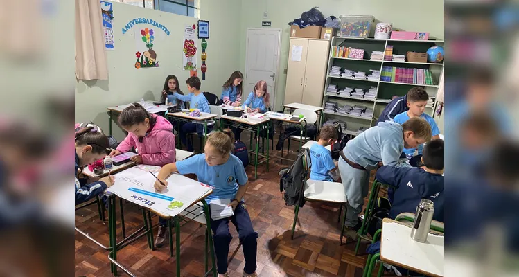 Confira a série de registros do trabalho dentro e fora da sala de aula.