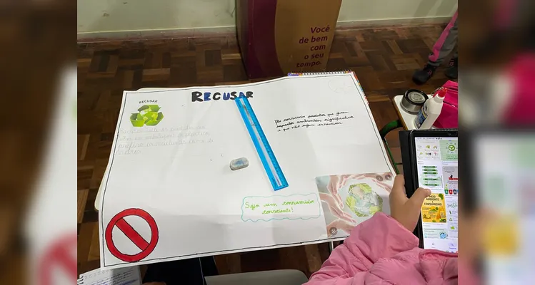 Confira a série de registros do trabalho dentro e fora da sala de aula.