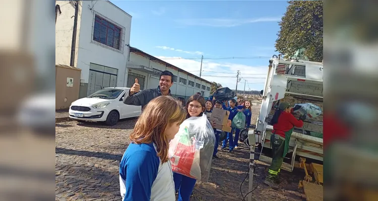 Veja os registros da ampla proposta dentro e fora da sala de aula.