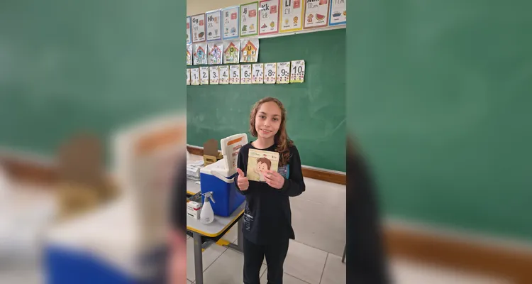 Os alunos realizaram diversas atividades, como a confecção de cartazes, pesquisas relacionadas ao tema, entrevistas e apresentações.