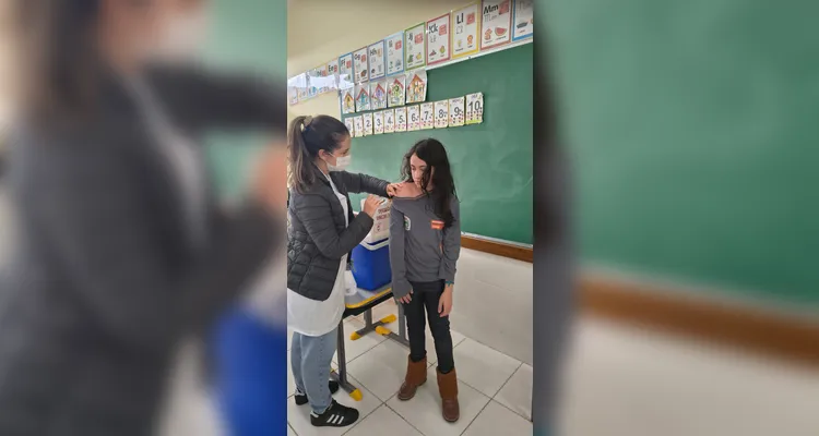 Os alunos realizaram diversas atividades, como a confecção de cartazes, pesquisas relacionadas ao tema, entrevistas e apresentações.