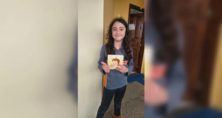 Os alunos realizaram diversas atividades, como a confecção de cartazes, pesquisas relacionadas ao tema, entrevistas e apresentações.