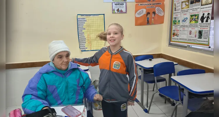 Os alunos realizaram diversas atividades, como a confecção de cartazes, pesquisas relacionadas ao tema, entrevistas e apresentações.