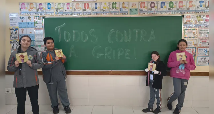 Os alunos realizaram diversas atividades, como a confecção de cartazes, pesquisas relacionadas ao tema, entrevistas e apresentações.