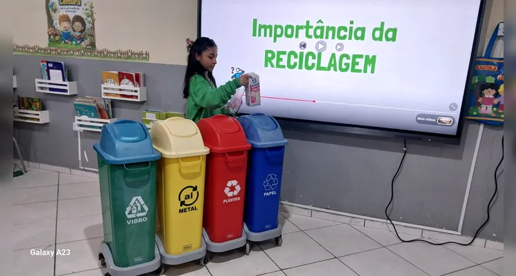 Veja a série de registros do trabalho em sala de aula.