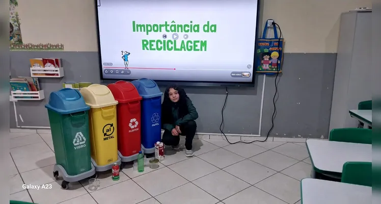 Veja a série de registros do trabalho em sala de aula.