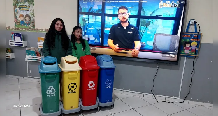 Veja a série de registros do trabalho em sala de aula.