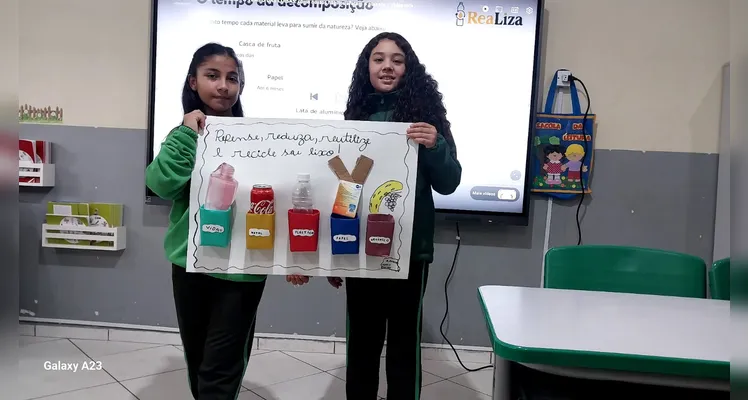 Veja a série de registros do trabalho em sala de aula.