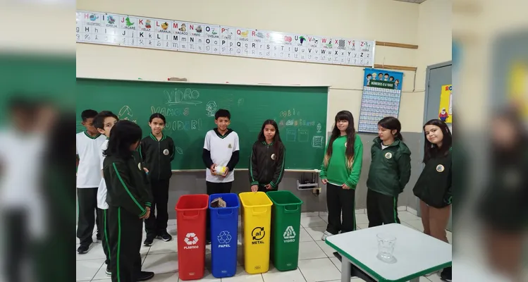 Confira a série de registros do amplo trabalho realizado pelos educandos em várias etapas.