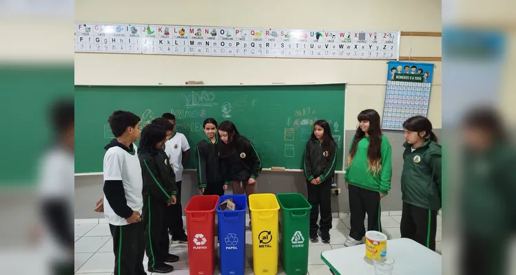 Confira a série de registros do amplo trabalho realizado pelos educandos em várias etapas.