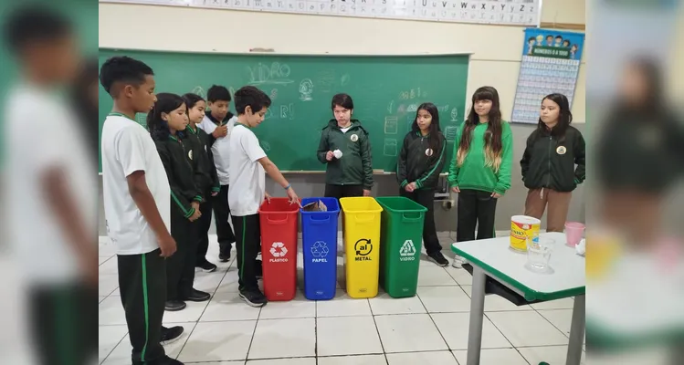 Confira a série de registros do amplo trabalho realizado pelos educandos em várias etapas.