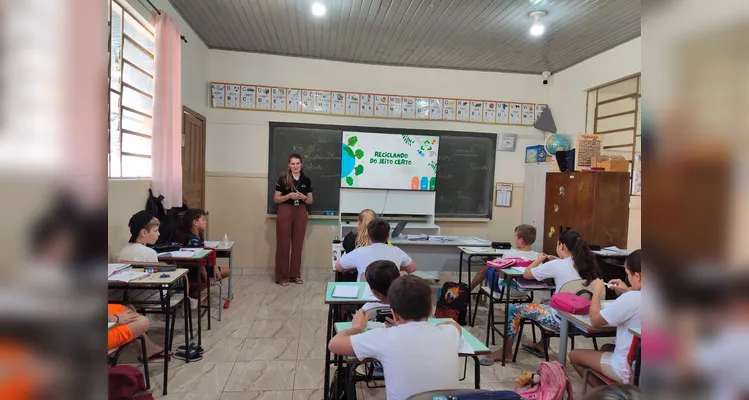 Confira os registros do trabalho dentro e fora da sala de aula.