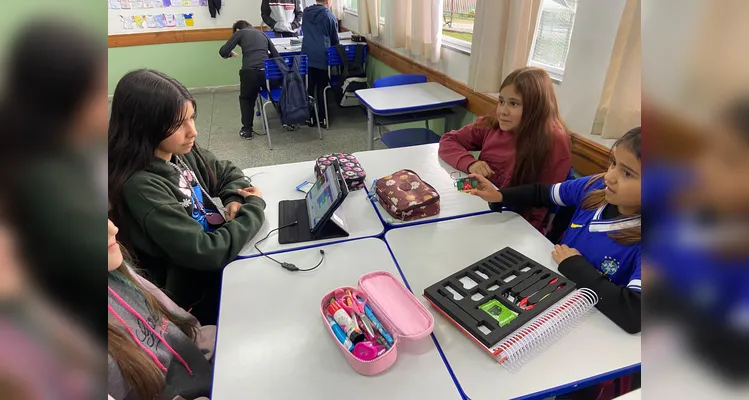 Confira a série de registros do amplo trabalho em sala de aula.