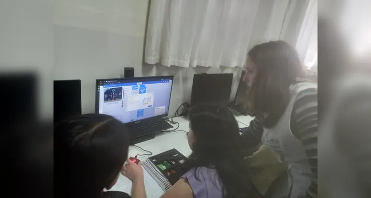 Confira os registros do trabalho com foco na educação digital.