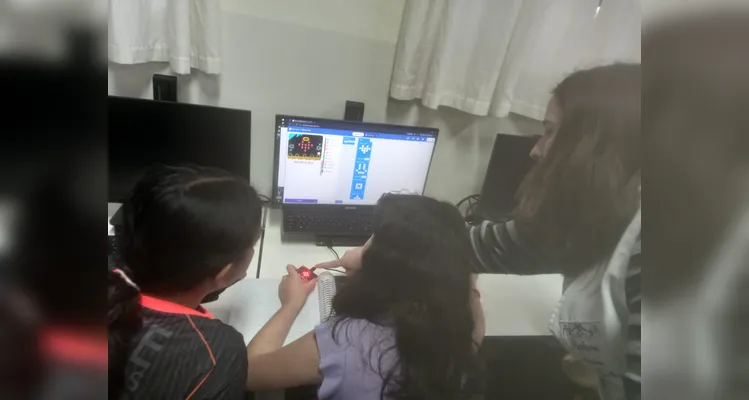 Confira os registros do trabalho com foco na educação digital.