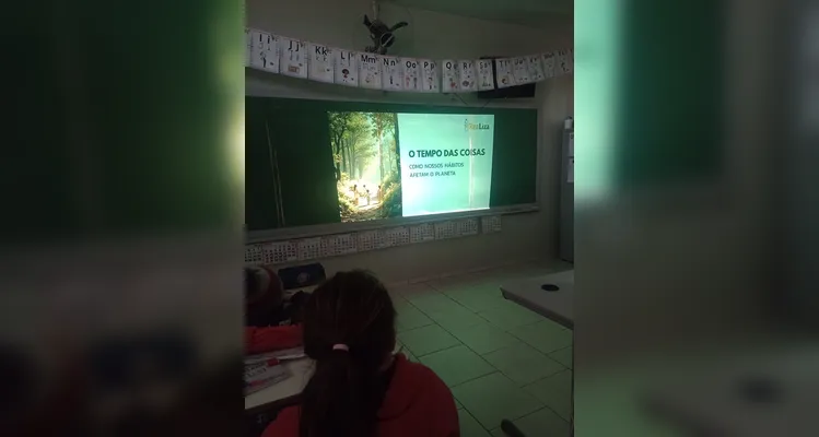 Confira a série de registros do trabalho em sala de aula.