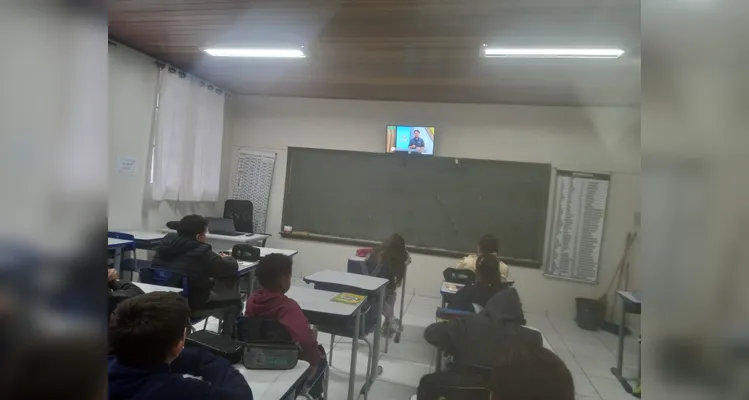Confira os registros do trabalho em sala de aula.