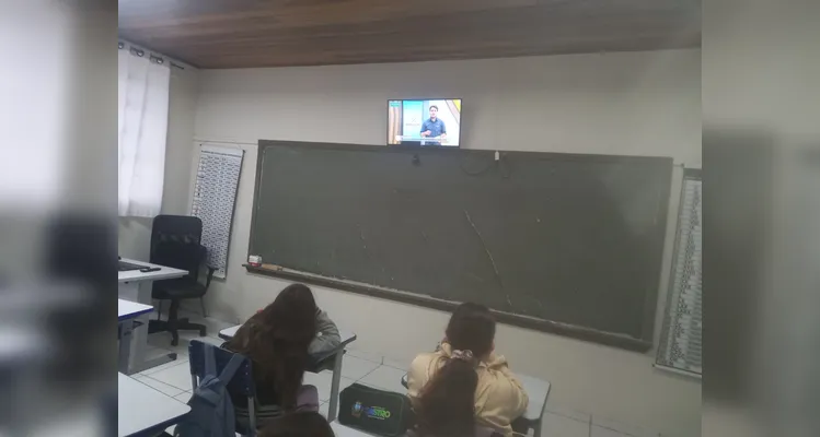 Confira os registros do trabalho em sala de aula.