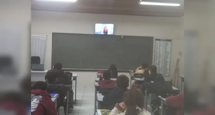 Confira os registros do trabalho em sala de aula.