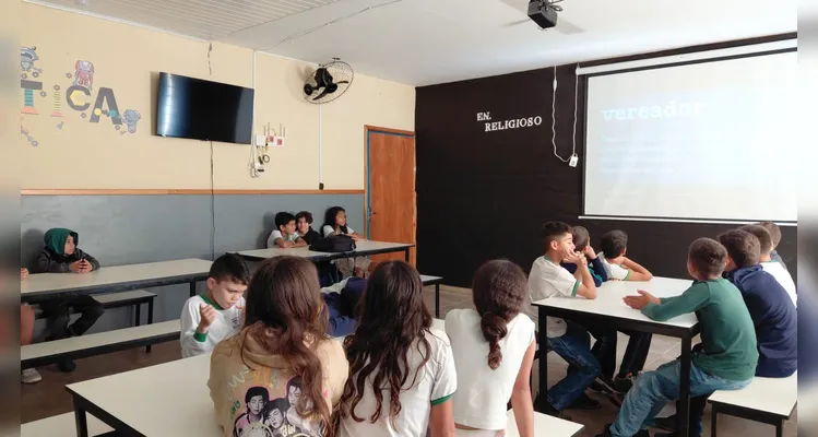 Confira a série de registros do trabalho com os alunos em vários momentos.