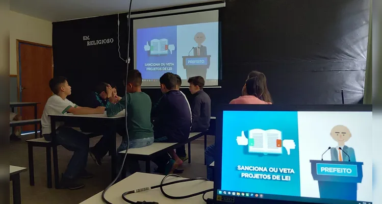Confira a série de registros do trabalho com os alunos em vários momentos.
