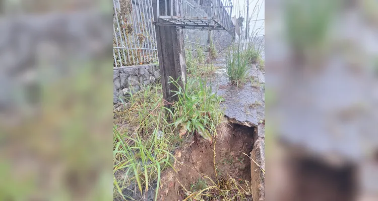 Morador denuncia buraco em rua do bairro Órfãs em PG e cobra providências