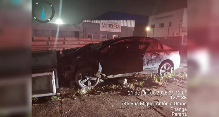 O motorista do carro ficou em estado grave