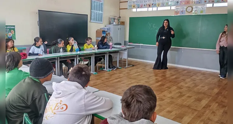 Confira os registros do trabalho em sala de aula.