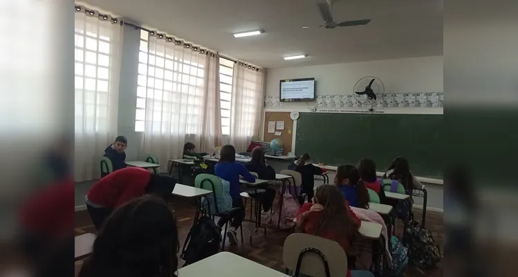 Confira a série de registros do trabalho em sala de aula.