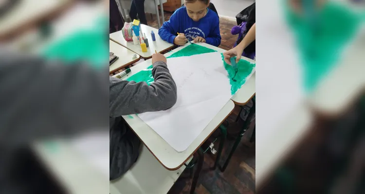 Confira a série de registros do trabalho em sala de aula.
