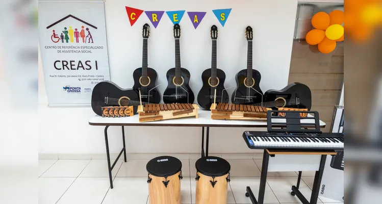 CREAS recebe instrumentos musicais para o Projeto Encontros Sonoros em PG